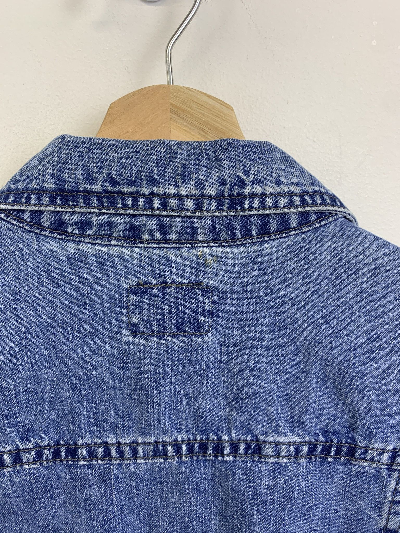 Levi's Vintage 1990s Lee Riveted Denim Trucket Jacket Size S Size US S / EU 44-46 / 1 - 5 Thumbnail