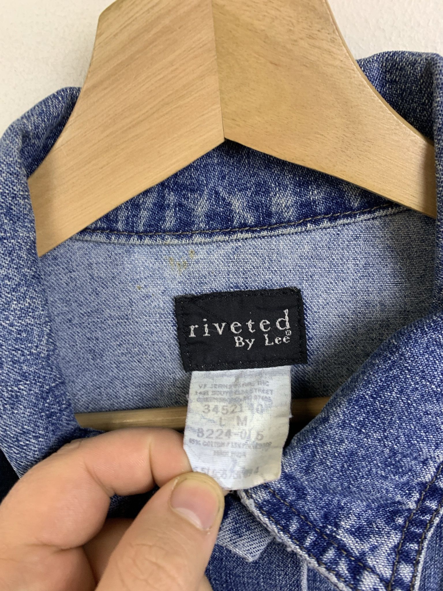 Levi's Vintage 1990s Lee Riveted Denim Trucket Jacket Size S Size US S / EU 44-46 / 1 - 2 Thumbnail