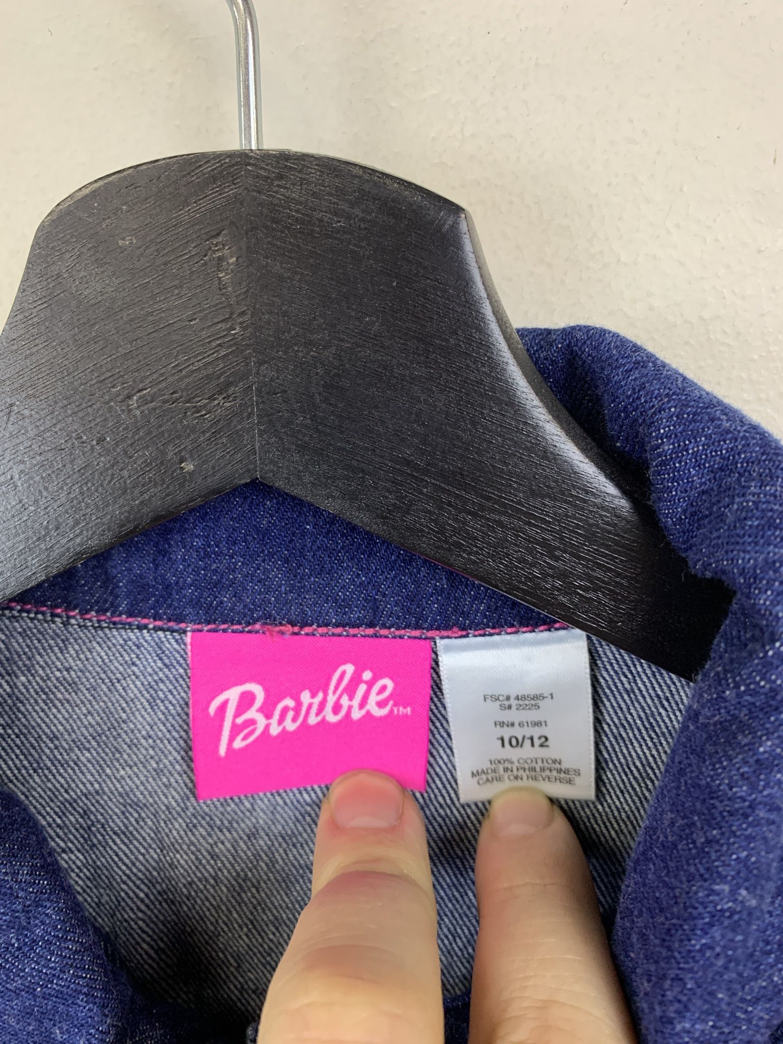 Levi's Vintage 1990s Barbie Pink Rhinestone Denim Jacket Size XXS Size US XXS / EU 40 - 2 Thumbnail