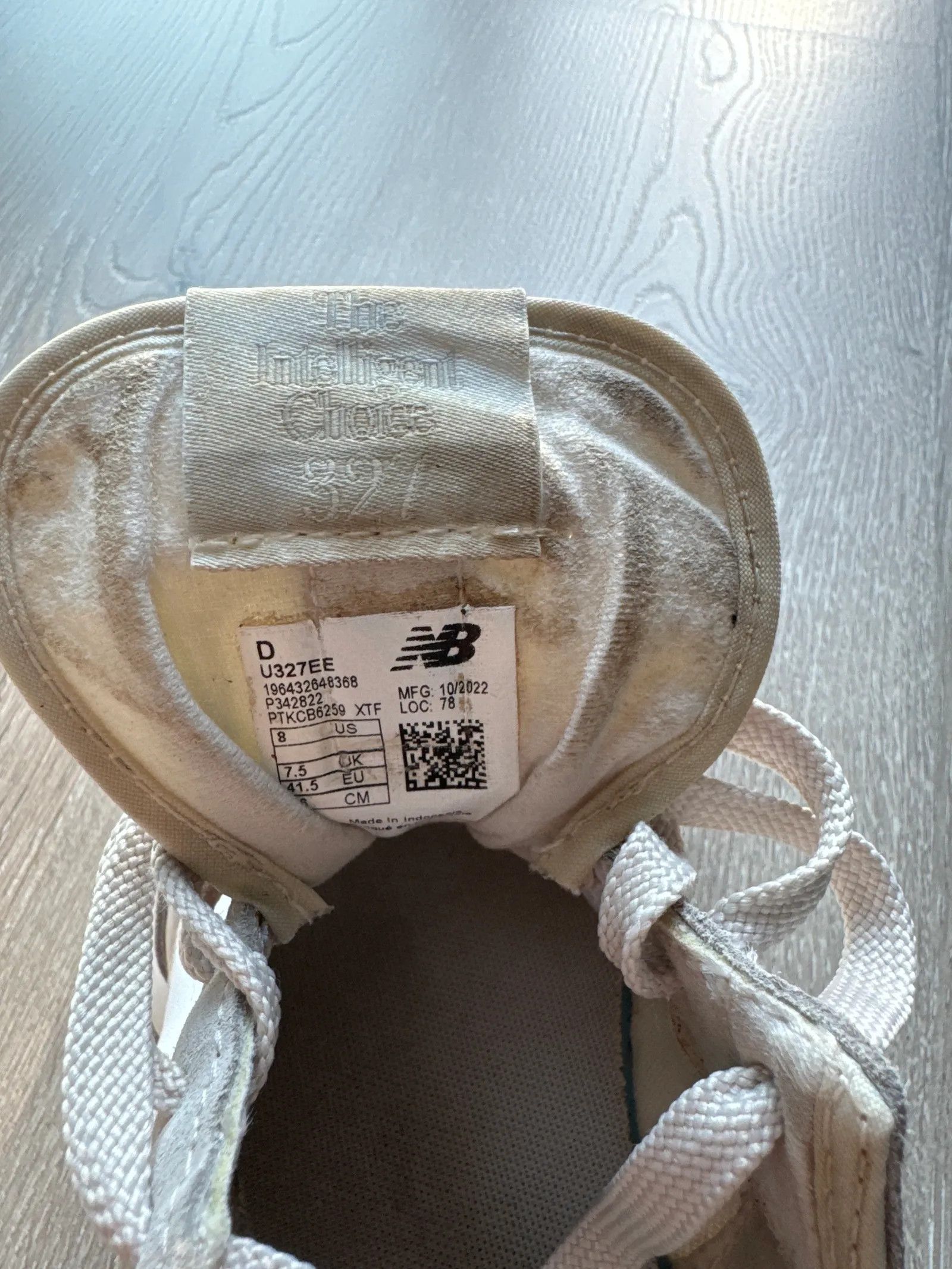 New Balance New Balance 327 Sneakers Size US 11.5 / IT 41.5 - 2 Thumbnail