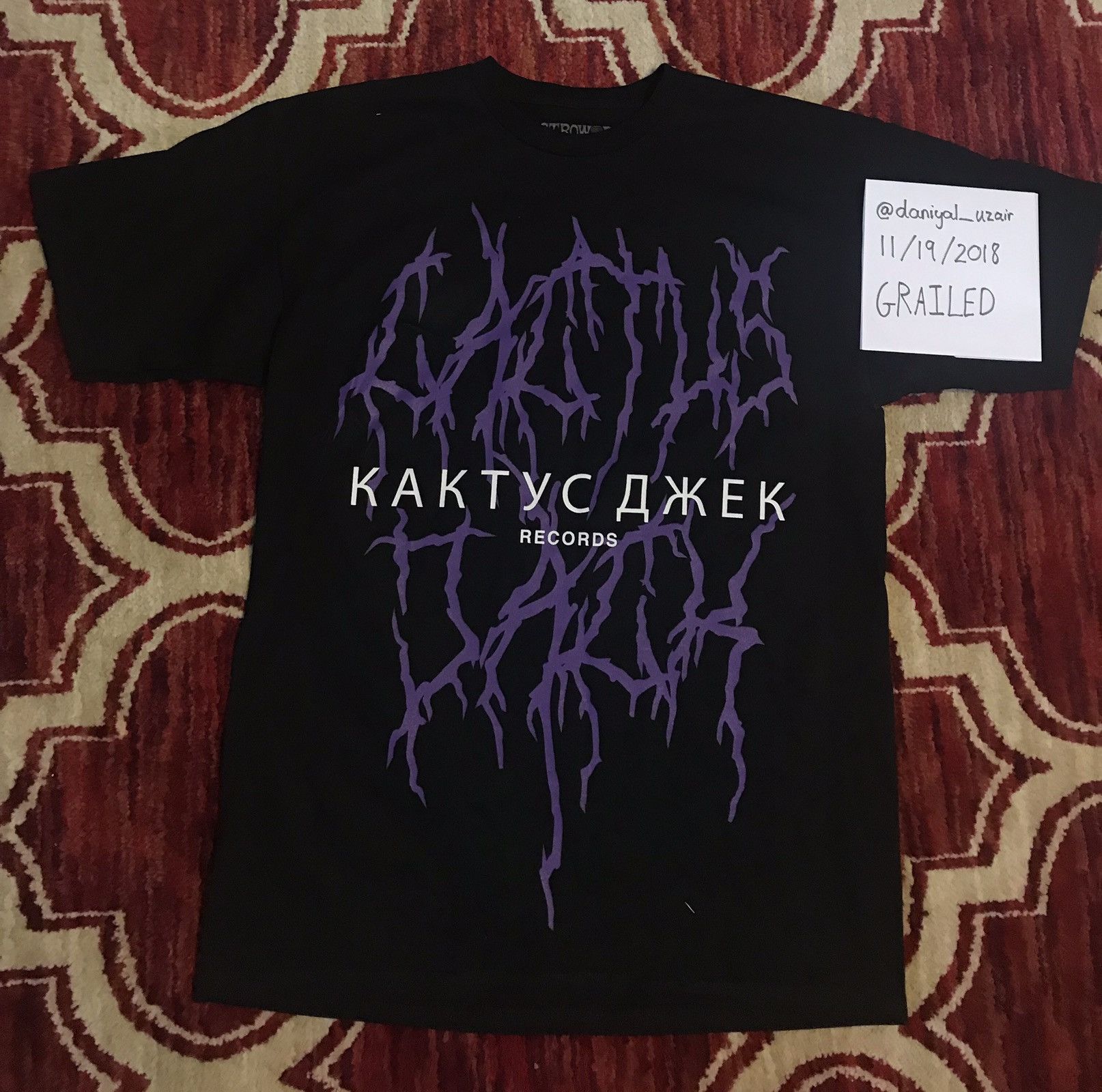 Travis Scott ASTROWORLD FESTIVAL CACTUS JACK T-SHIRT Size US M / EU 48-50 / 2 - 1 Thumbnail