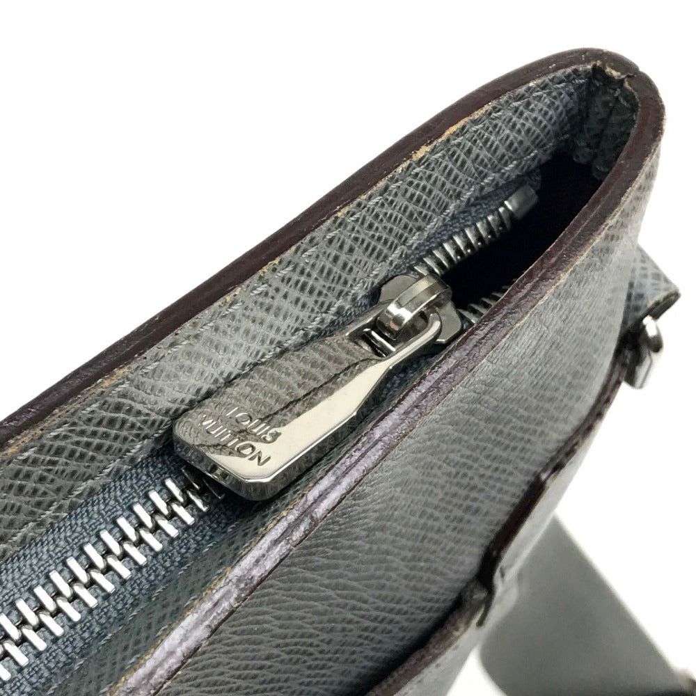Louis Vuitton Louis Vuitton M32630 Diagonal Hanging (E.G. Of A Rocket) Shawl Sasha. Taiga Shoulder Bag Size ONE SIZE - 10 Thumbnail