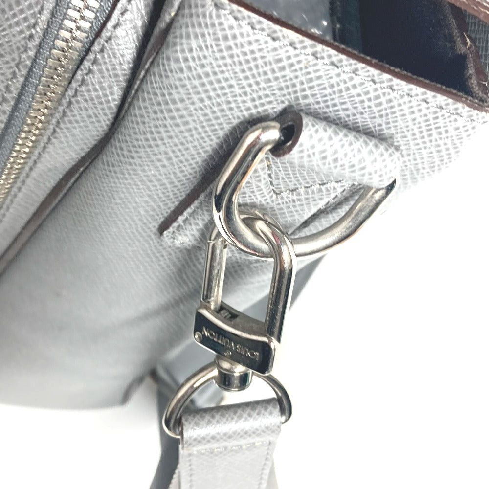 Louis Vuitton Louis Vuitton M32638 Taiga Vasili Gm 2 Way Bag Business Handbag Diagonal Hanging (E.G. Of A Rocket) Shoulder Leather Men Size ONE SIZE - 11 Thumbnail