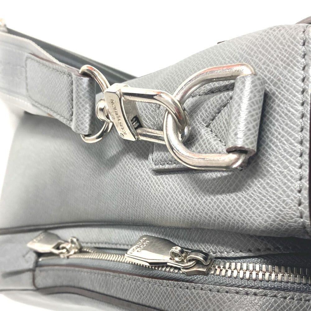 Louis Vuitton Louis Vuitton M32638 Taiga Vasili Gm 2 Way Bag Business Handbag Diagonal Hanging (E.G. Of A Rocket) Shoulder Leather Men Size ONE SIZE - 12 Thumbnail