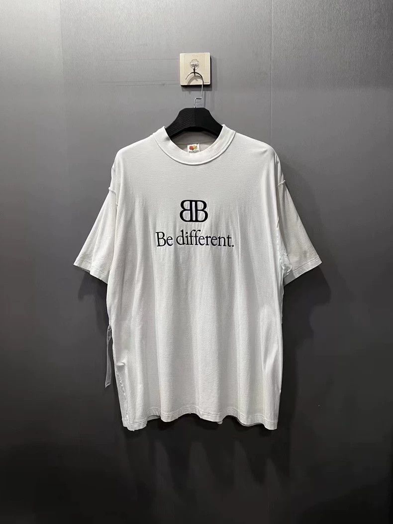 Balenciaga two outlet side logo print t-shirt, size Small