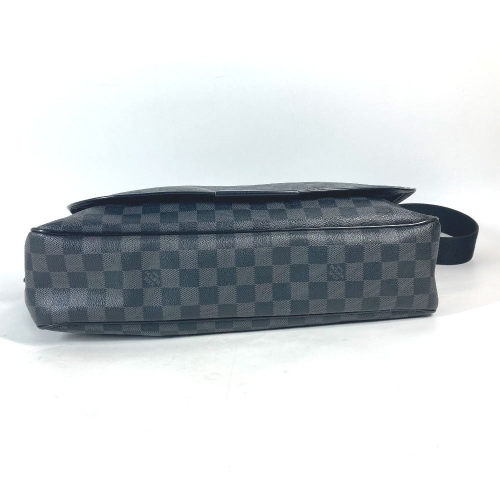 Louis Vuitton Louis Vuitton N58033 Damier Graphit Daniel Gm Briefcase Diagonal Hanging (E.G. Of A Rocket) Messenger Bag Shoulder Graphite Canvas Men Size ONE SIZE - 5 Thumbnail