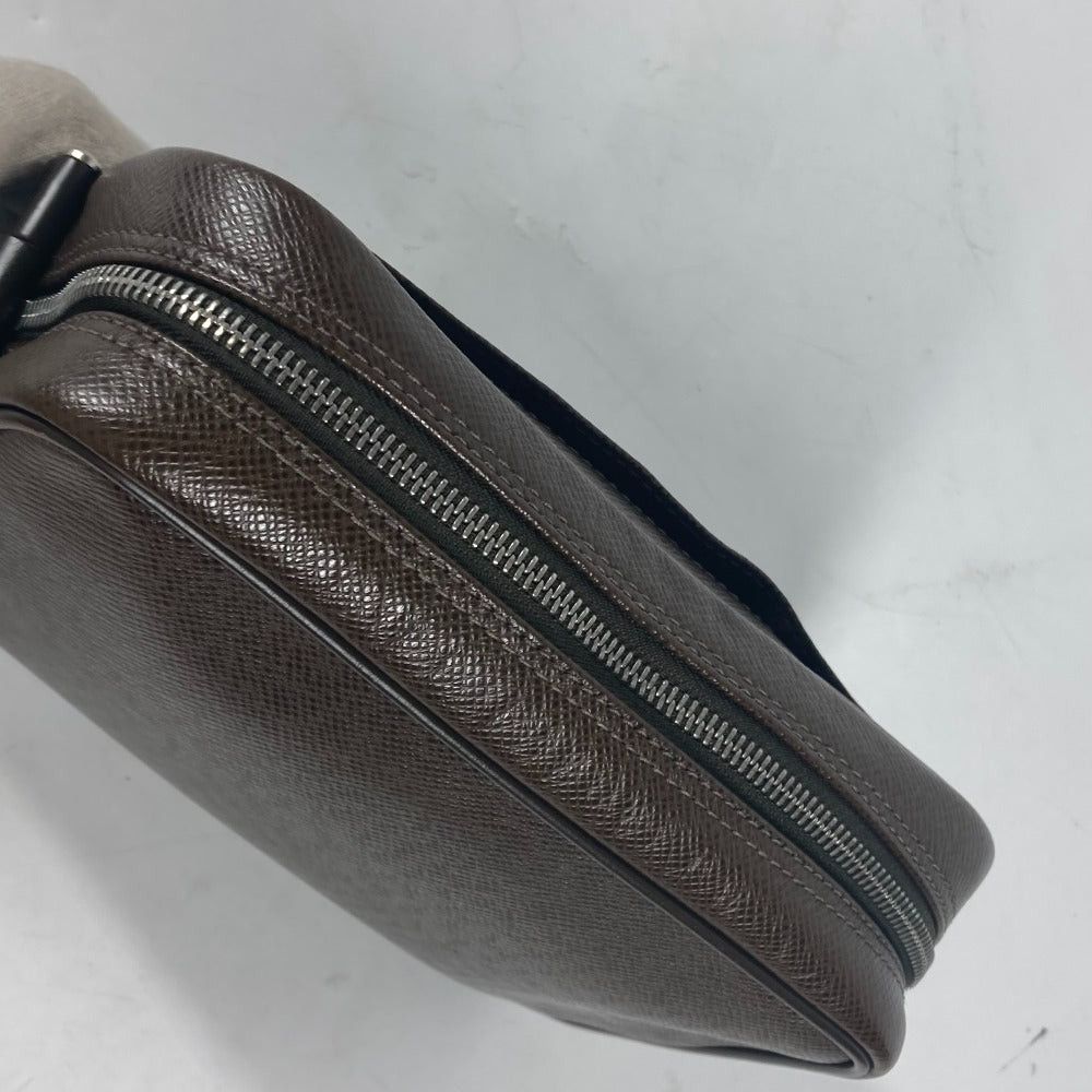 Louis Vuitton Louis Vuitton M30818 Taiga Yak Tail Hair With Straps Clutch Bag Zippered Carrying Case Leather Men Size ONE SIZE - 13 Thumbnail
