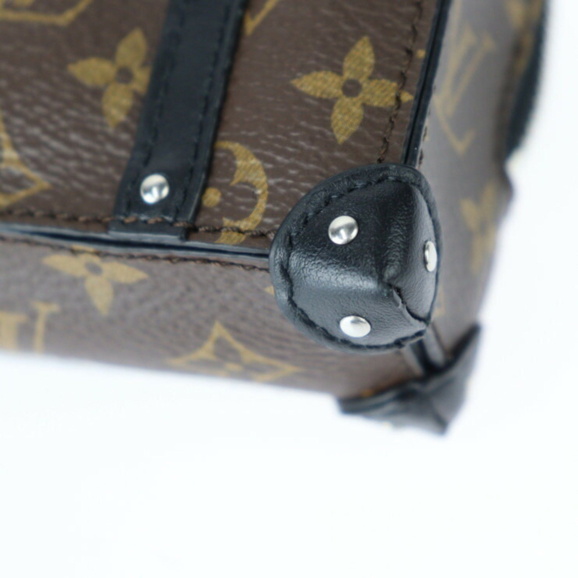Louis Vuitton Louis Vuitton Trunk Pouch Monogram M00753 Wallet/Coin Purse Size ONE SIZE - 5 Thumbnail