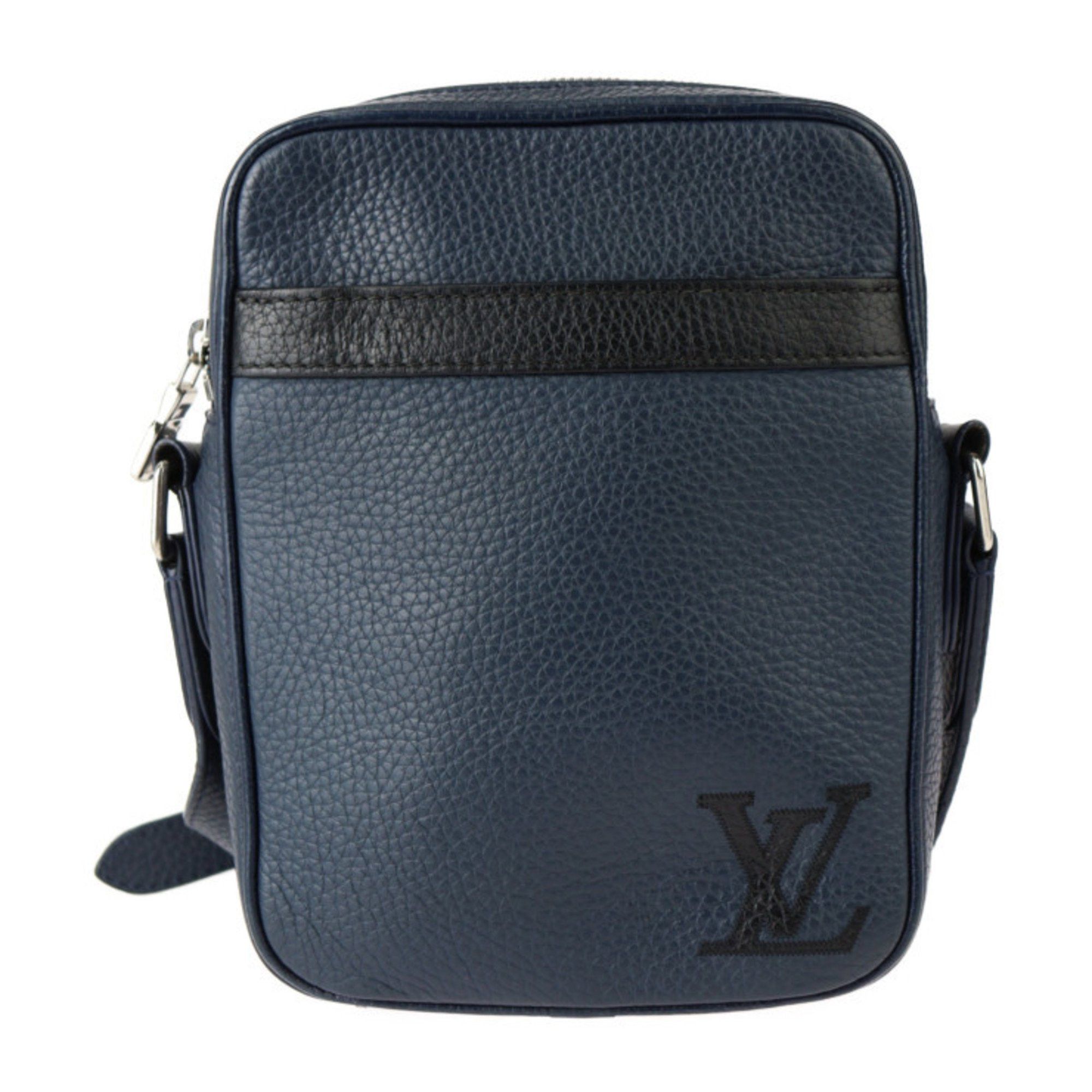 Louis Vuitton Louis Vuitton Danube PM Shoulder Bag M55168 Taurillon Leather Navy Pochette Crossbody Size ONE SIZE - 2 Thumbnail
