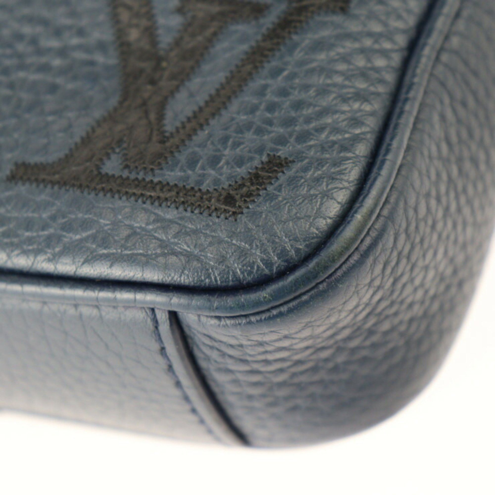 Louis Vuitton Louis Vuitton Danube PM Shoulder Bag M55168 Taurillon Leather Navy Pochette Crossbody Size ONE SIZE - 5 Thumbnail