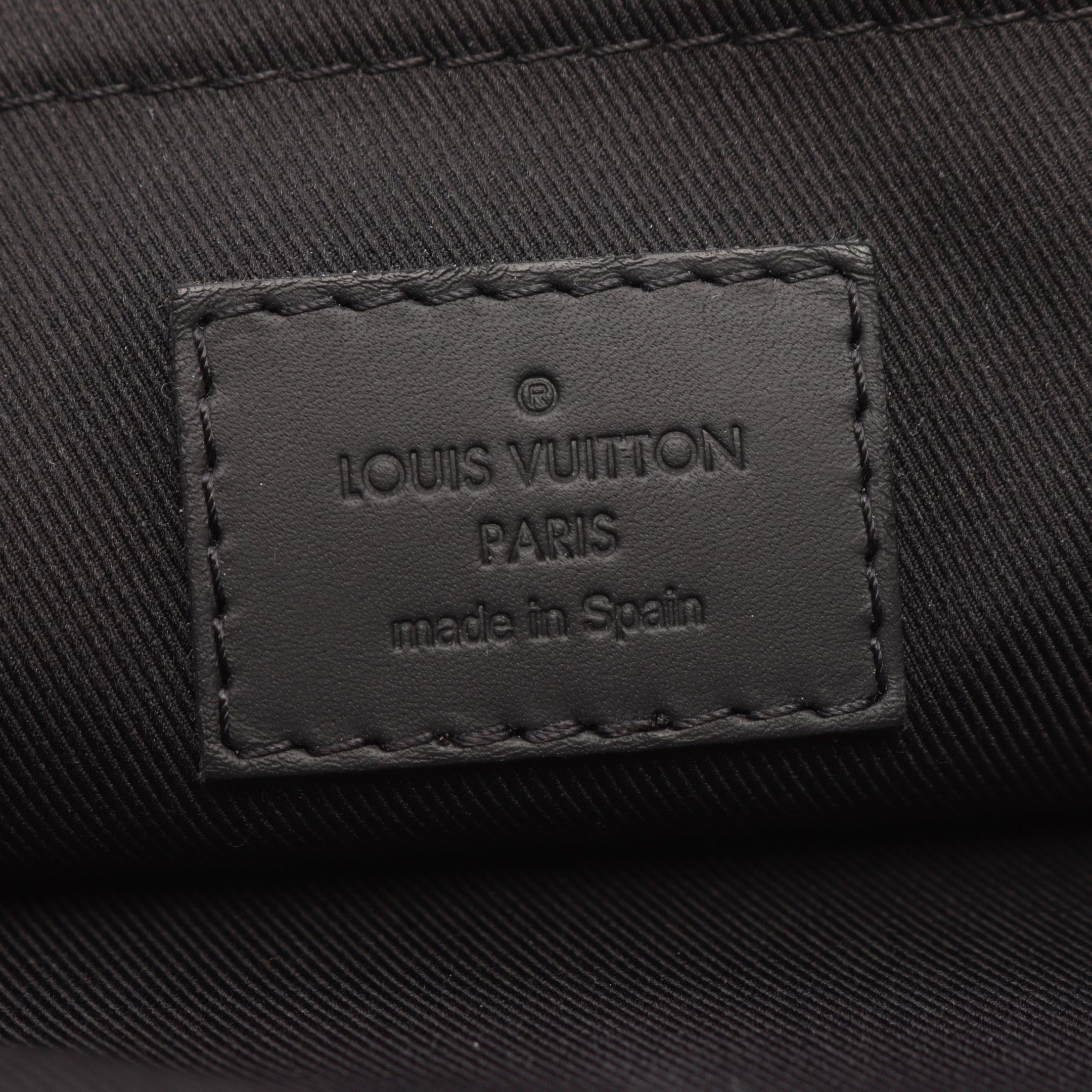 Louis Vuitton Louis Vuitton Pochette Discovery Monogram Shadow Noir Clutch Bag Leather Black Size ONE SIZE - 4 Thumbnail