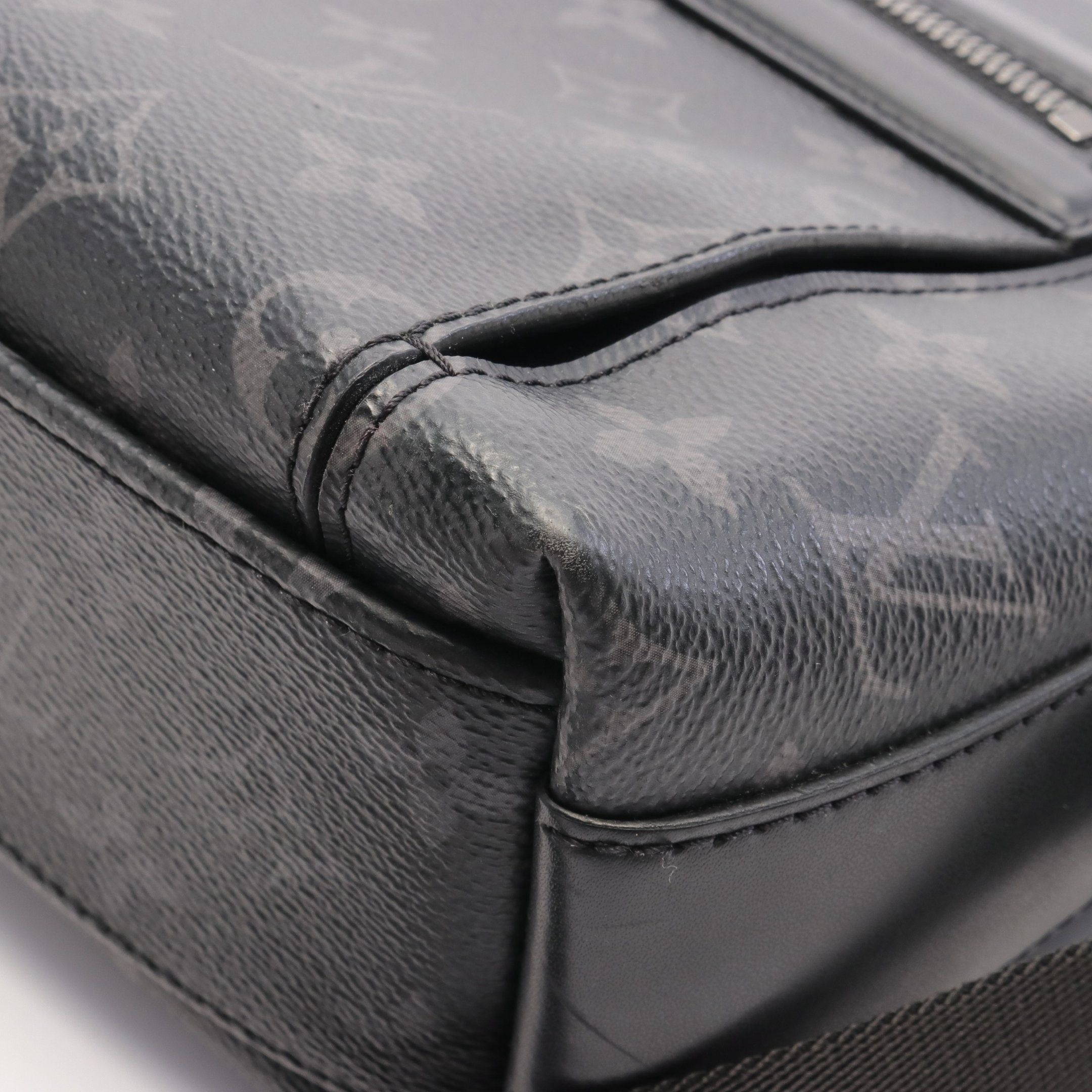 Louis Vuitton Louis Vuitton Odysse Messenger Pm Monogram Eclipse Shoulder Bag Leather Black Size ONE SIZE - 8 Thumbnail