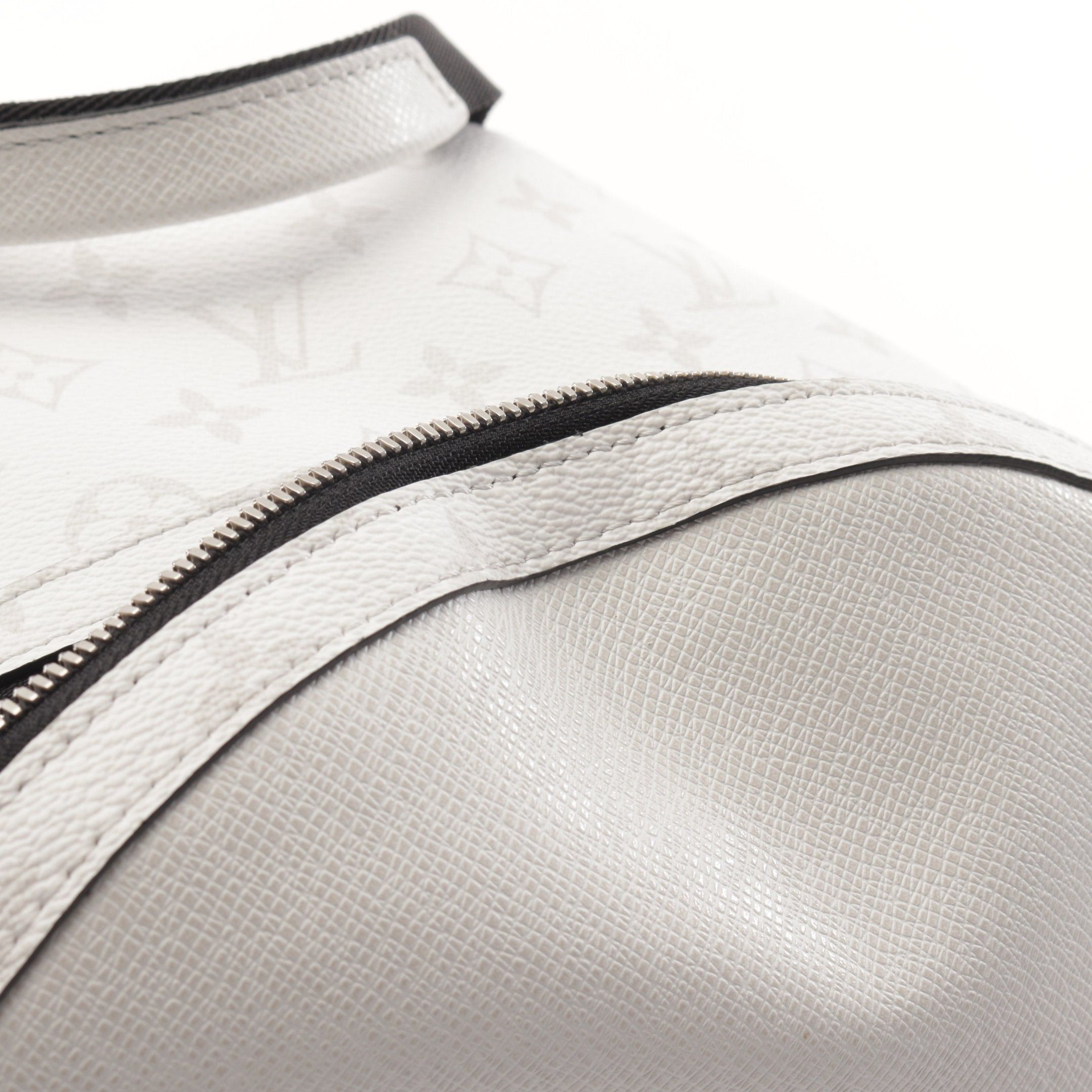Louis Vuitton Louis Vuitton Discovery Backpack Pm Taigarama Rucksack Leather White Size ONE SIZE - 8 Thumbnail