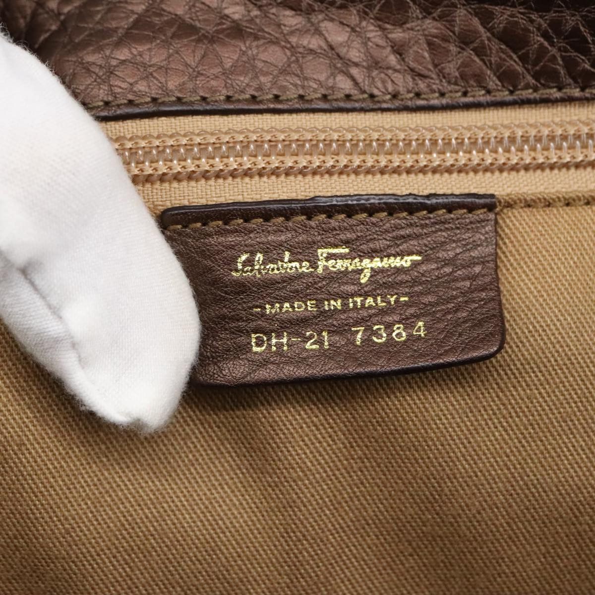 Salvatore Ferragamo Gancini Brown Leather Shoulder Bag (Pre-Owned) Size ONE SIZE - 9 Thumbnail