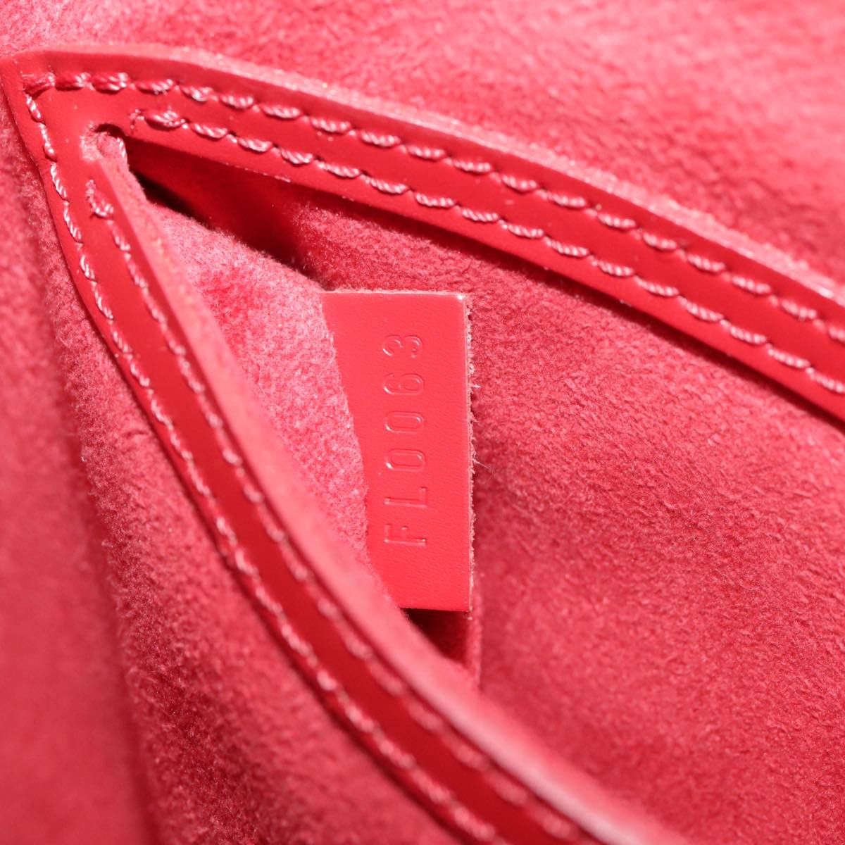 Louis Vuitton Alma Red Leather Handbag (Pre-Owned) Size ONE SIZE - 18 Thumbnail
