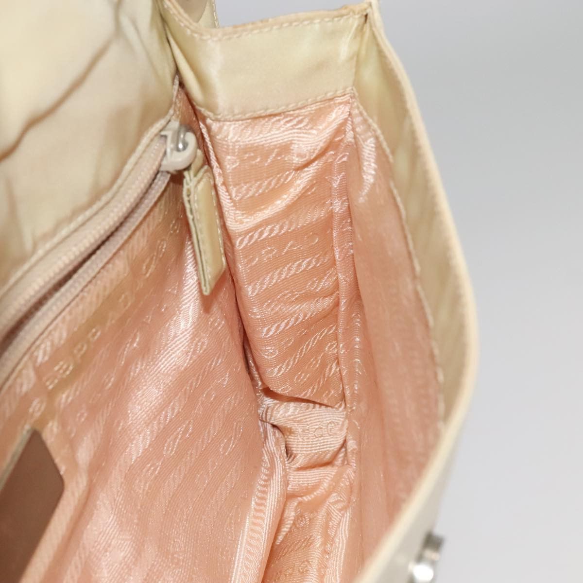 Prada Beige Leather Shoulder Bag (Pre-Owned) Size ONE SIZE - 18 Thumbnail