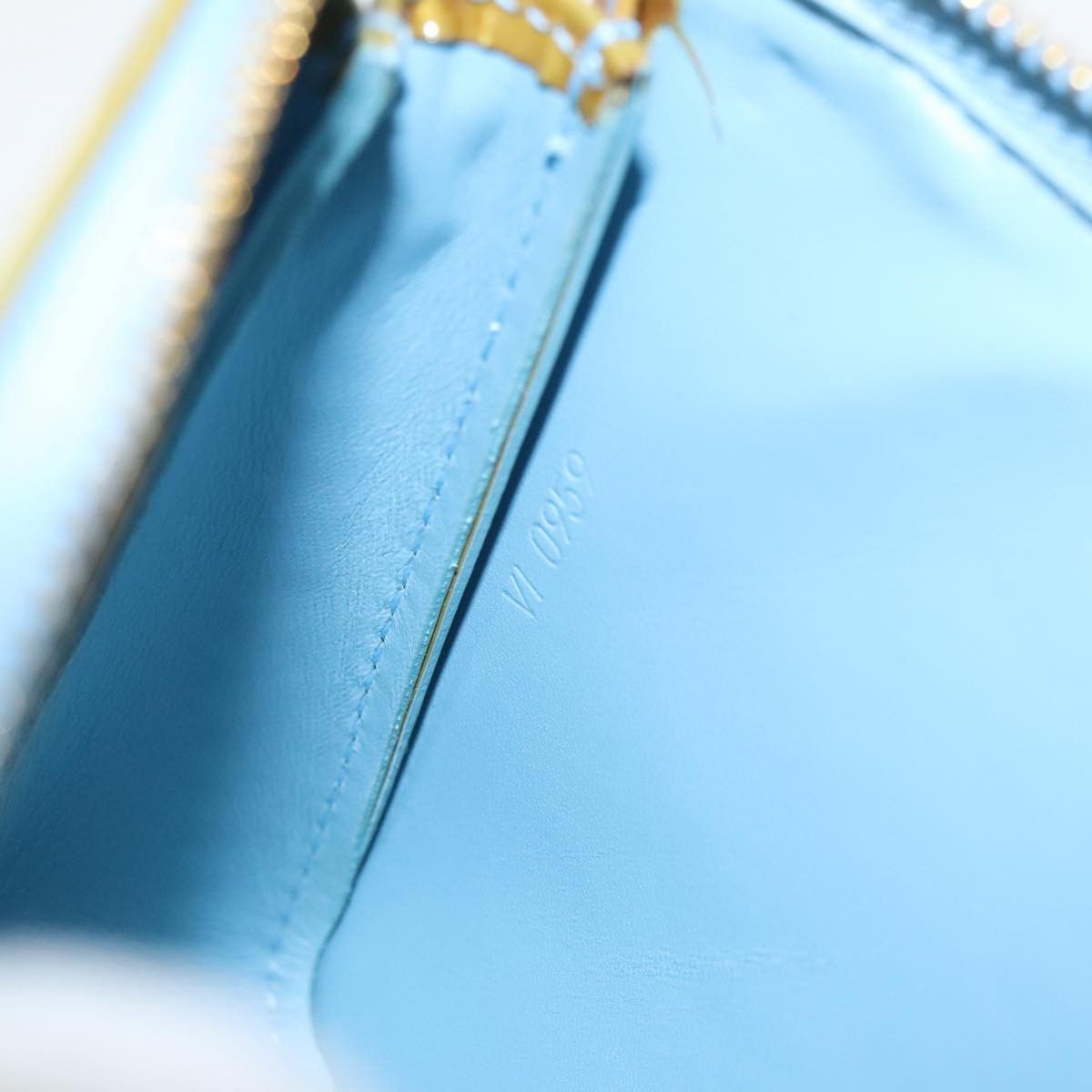 Louis Vuitton Lexington Blue Patent Leather Clutch Bag (Pre-Owned) Size ONE SIZE - 9 Thumbnail