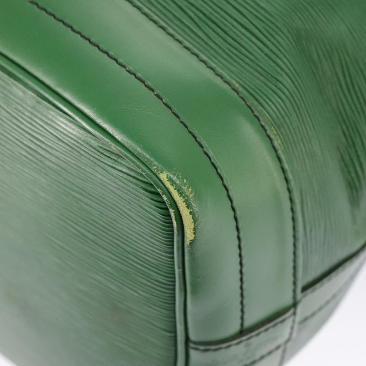 Louis Vuitton Noé Green Leather Shoulder Bag (Pre-Owned) Size ONE SIZE - 13 Thumbnail