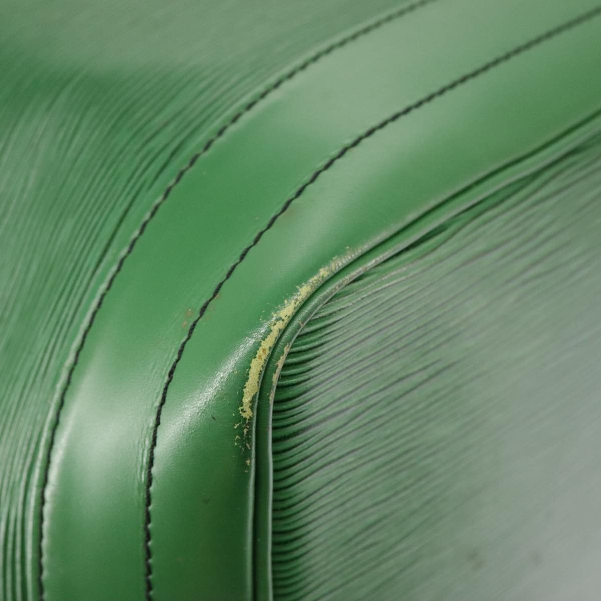 Louis Vuitton Noé Green Leather Shoulder Bag (Pre-Owned) Size ONE SIZE - 12 Thumbnail