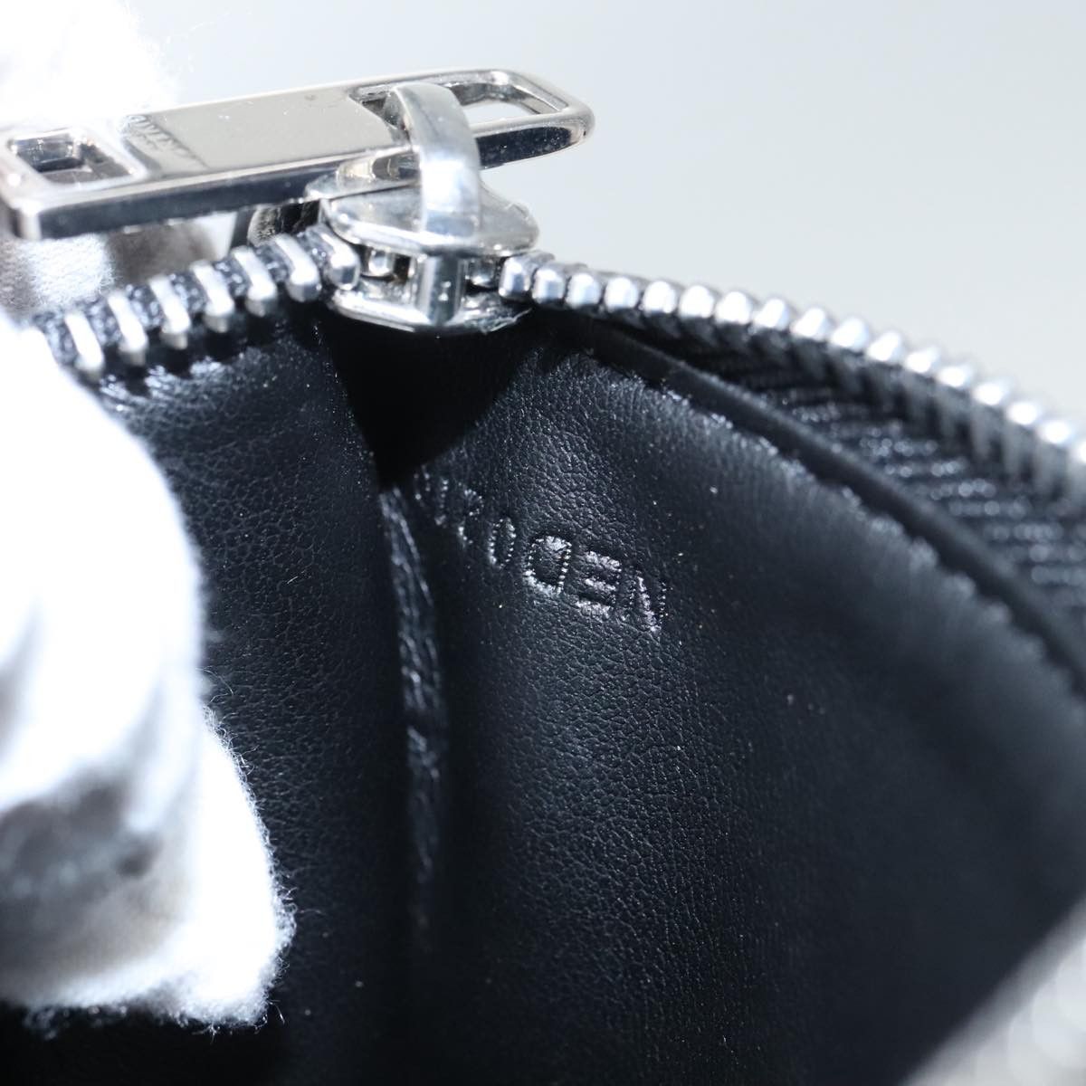 Givenchy Black Leather Clutch Bag (Pre-Owned) Size ONE SIZE - 10 Thumbnail