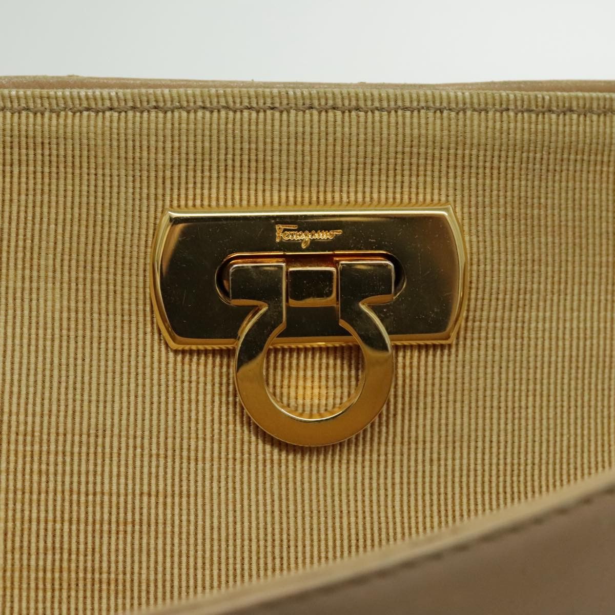 Salvatore Ferragamo Beige Leather Shoulder Bag (Pre-Owned) Size ONE SIZE - 10 Thumbnail