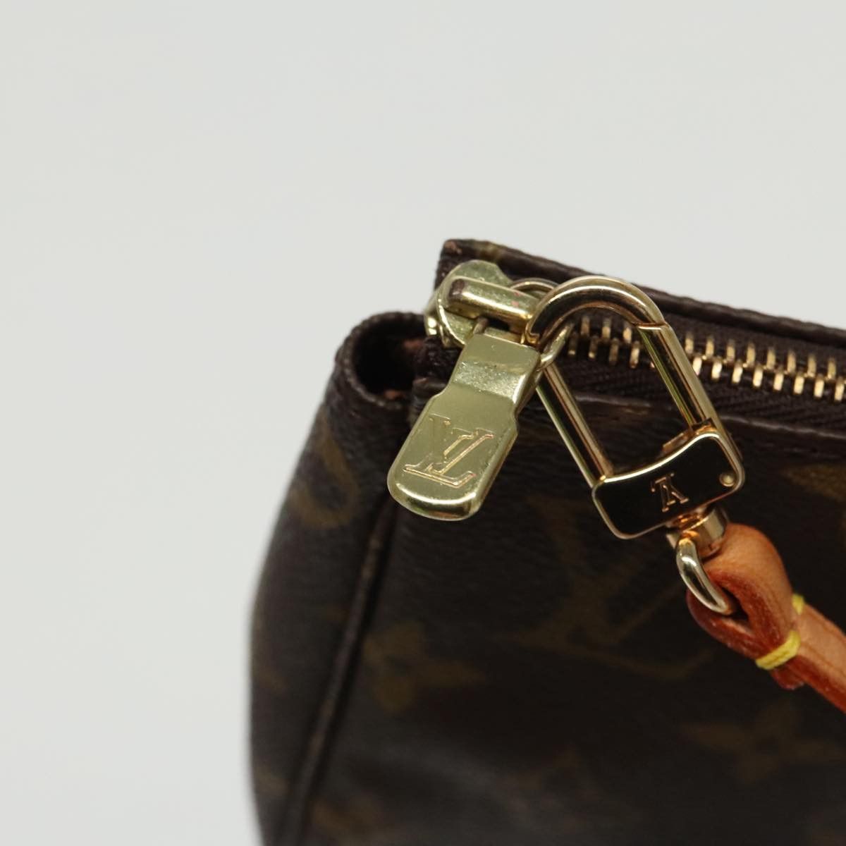 Louis Vuitton Pochette Accessoire Brown Canvas Clutch Bag (Pre-Owned) Size ONE SIZE - 12 Thumbnail