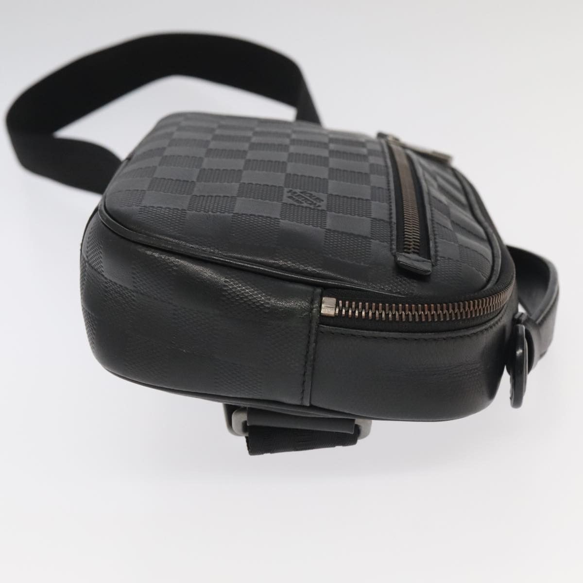 Louis Vuitton Ambler Black Leather Shoulder Bag (Pre-Owned) Size ONE SIZE - 4 Thumbnail