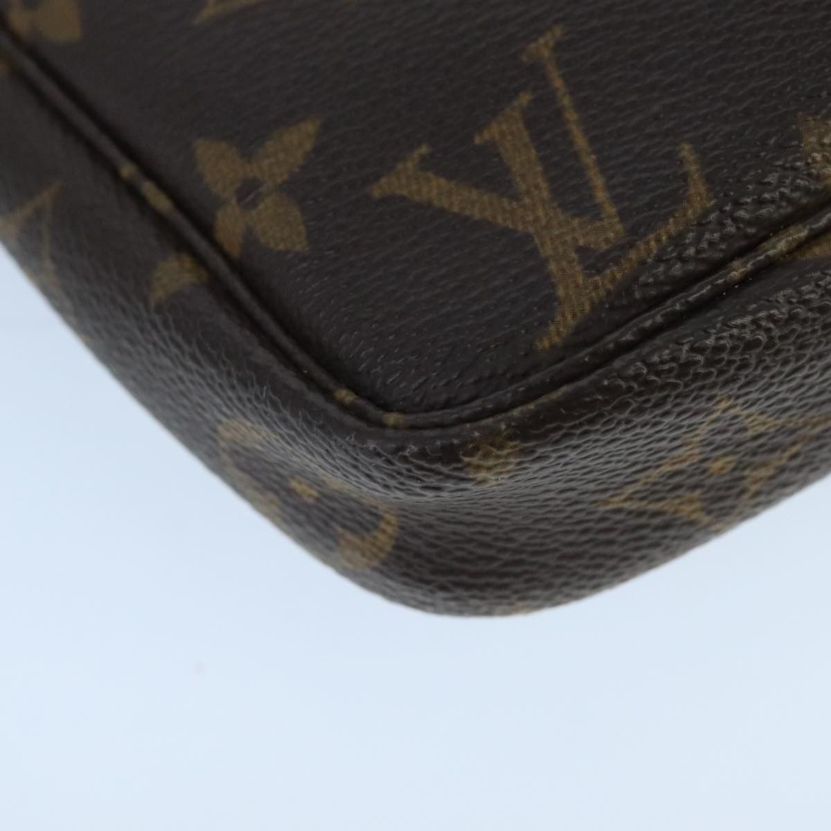Louis Vuitton Pochette Accessoire Black Canvas Clutch Bag (Pre-Owned) Size ONE SIZE - 20 Thumbnail