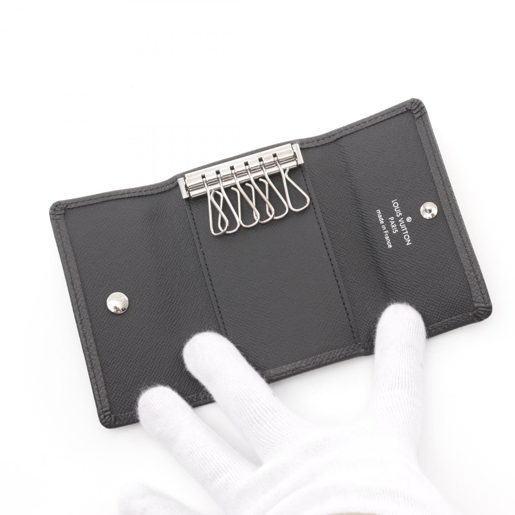 Louis Vuitton Louis Vuitton Multicle 6 Taiga Noir Key Case Leather Black Size ONE SIZE - 3 Thumbnail