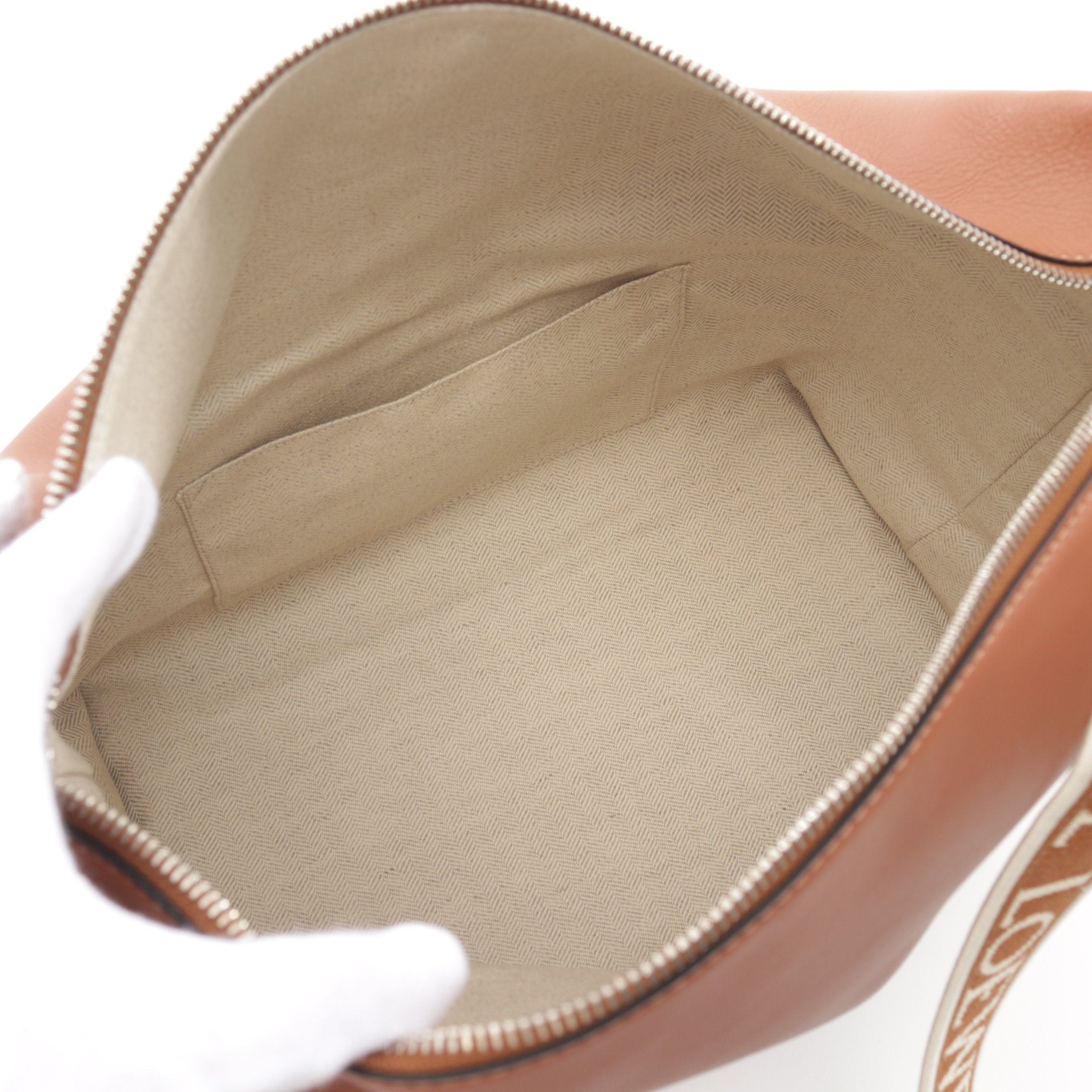 Loewe Loewe Cubi Cubby Shoulder Bag Leather Brown Size ONE SIZE - 3 Thumbnail