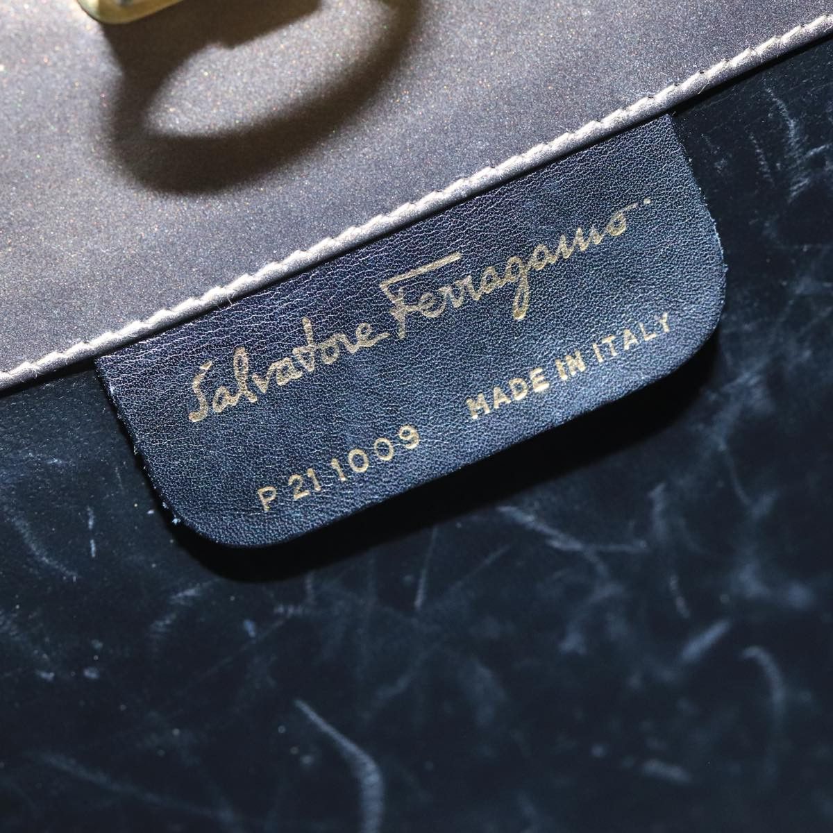 Salvatore Ferragamo Gancio Brown Patent Leather Shoulder Bag (Pre-Owned) Size ONE SIZE - 16 Thumbnail