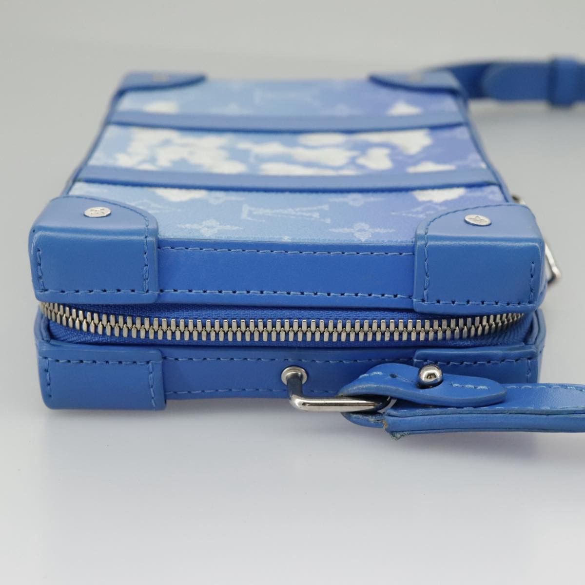 Louis Vuitton Trunk Blue Canvas Shoulder Bag (Pre-Owned) Size ONE SIZE - 5 Thumbnail