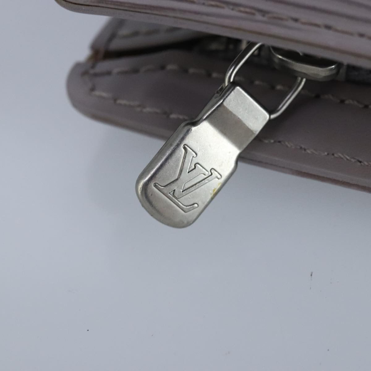 Louis Vuitton Grey Leather Clutch Bag (Pre-Owned) Size ONE SIZE - 12 Thumbnail