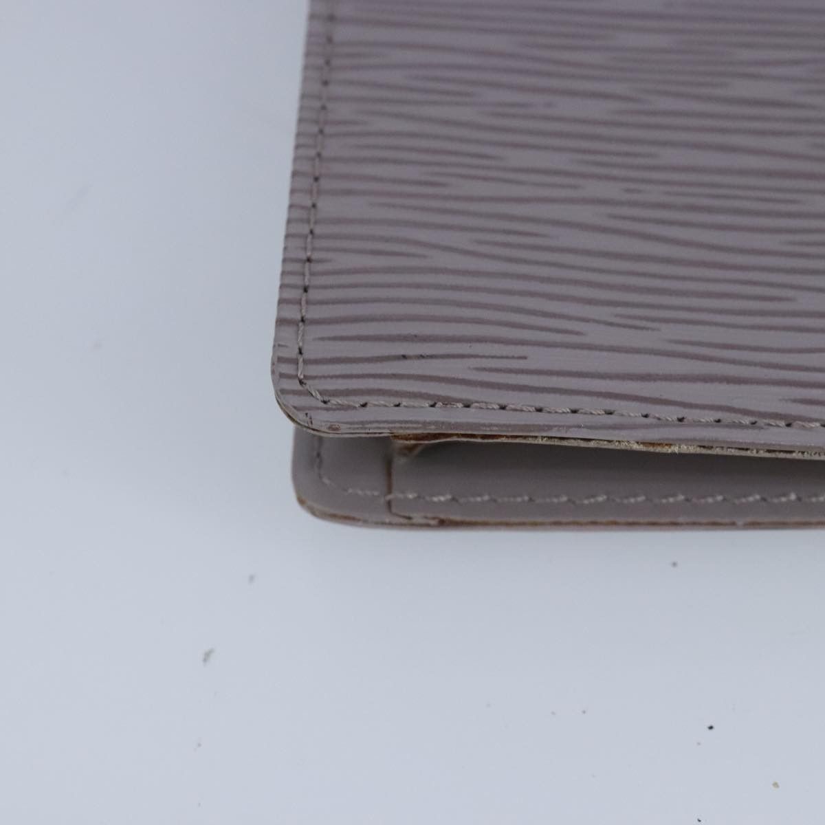 Louis Vuitton Grey Leather Clutch Bag (Pre-Owned) Size ONE SIZE - 9 Thumbnail