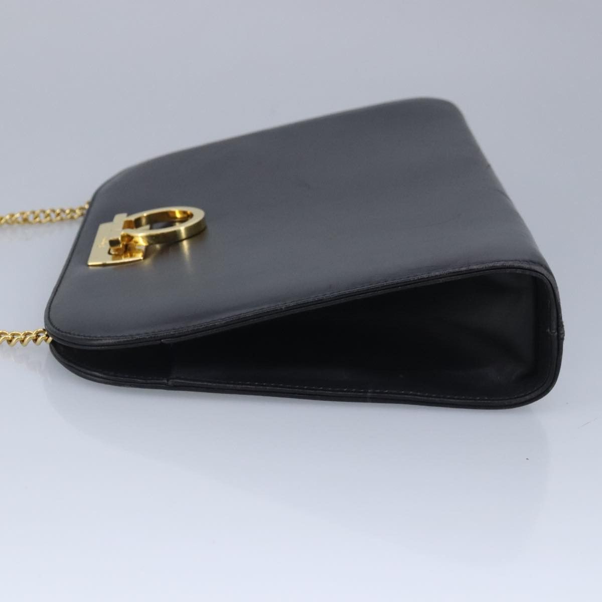 Salvatore Ferragamo Gancini Black Leather Shoulder Bag (Pre-Owned) Size ONE SIZE - 3 Thumbnail