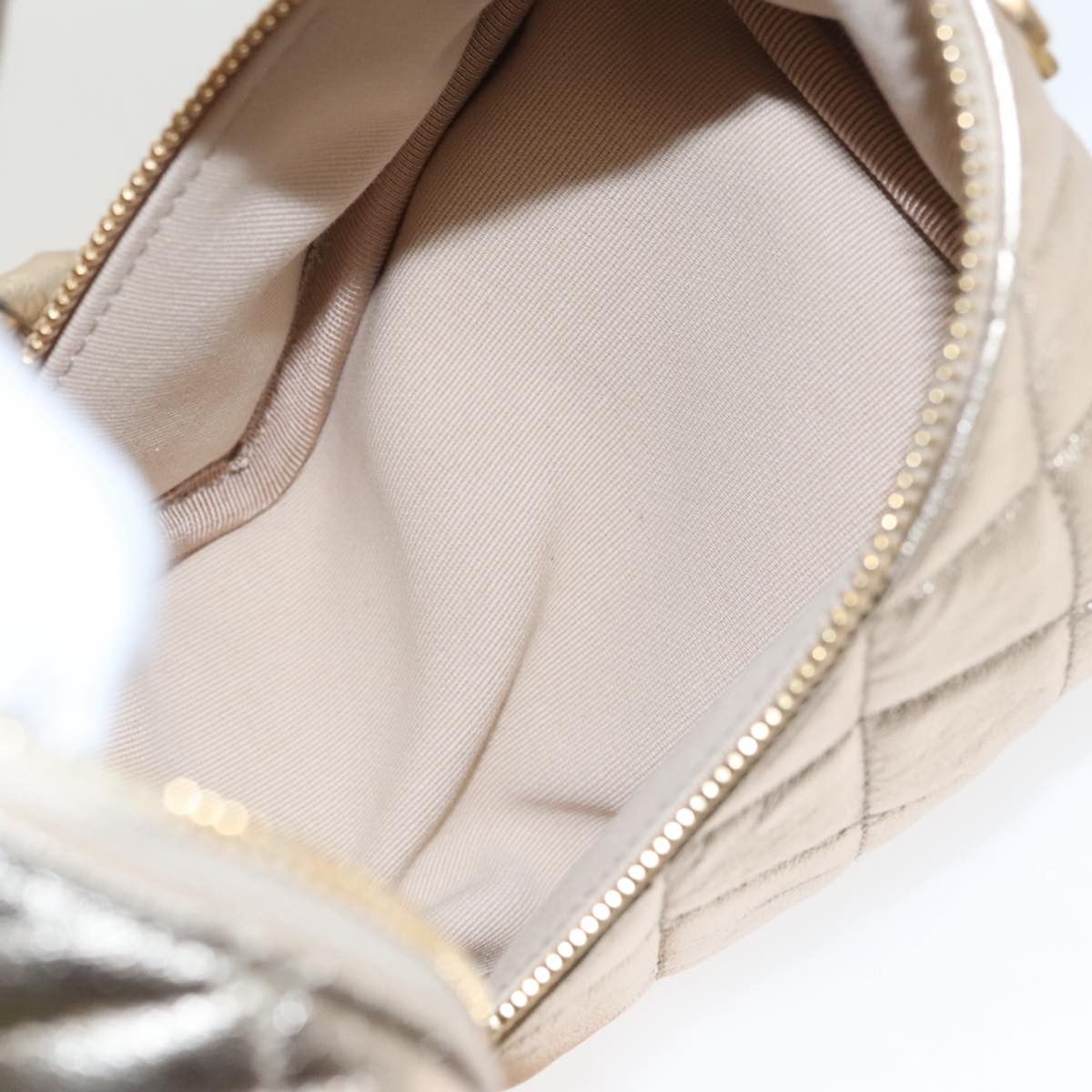 Chanel Trendy Cc Gold Leather Shoulder Bag (Pre-Owned) Size ONE SIZE - 18 Thumbnail