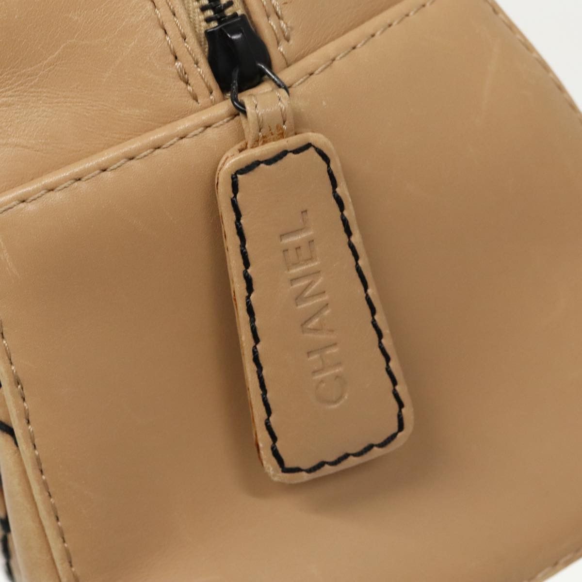 Chanel Wild Stitch Beige Leather Handbag (Pre-Owned) Size ONE SIZE - 7 Thumbnail
