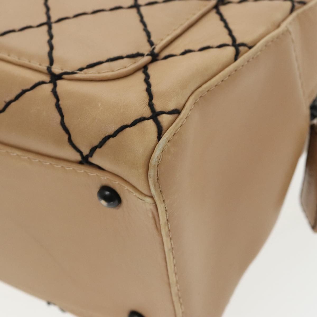 Chanel Wild Stitch Beige Leather Handbag (Pre-Owned) Size ONE SIZE - 18 Thumbnail