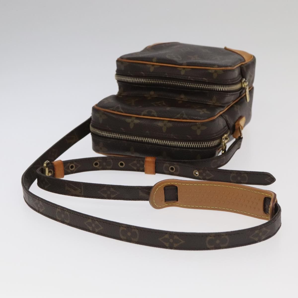 Louis Vuitton Amazon Brown Canvas Shoulder Bag (Pre-Owned) Size ONE SIZE - 4 Thumbnail