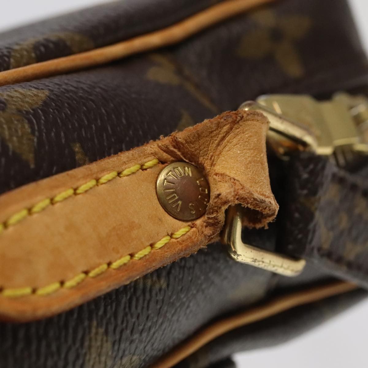 Louis Vuitton Amazon Brown Canvas Shoulder Bag (Pre-Owned) Size ONE SIZE - 18 Thumbnail