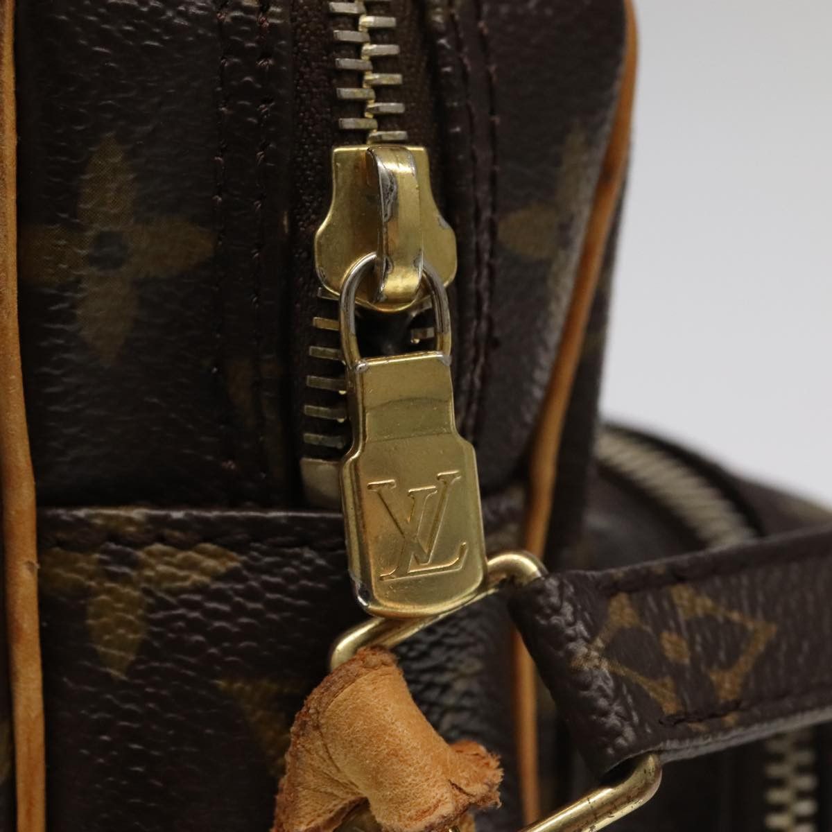 Louis Vuitton Amazon Brown Canvas Shoulder Bag (Pre-Owned) Size ONE SIZE - 7 Thumbnail