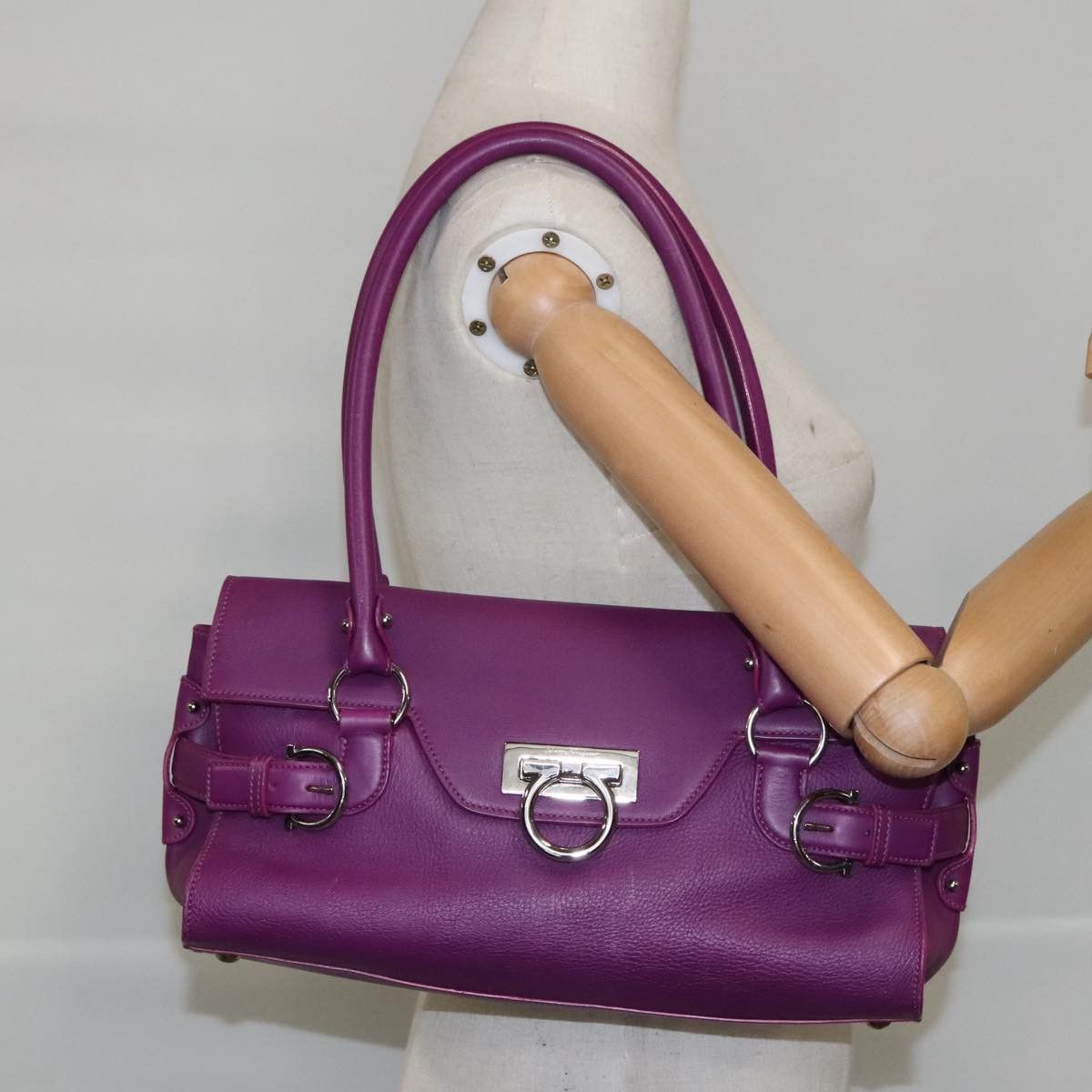 Salvatore Ferragamo Gancini Purple Leather Shoulder Bag (Pre-Owned) Size ONE SIZE - 13 Thumbnail