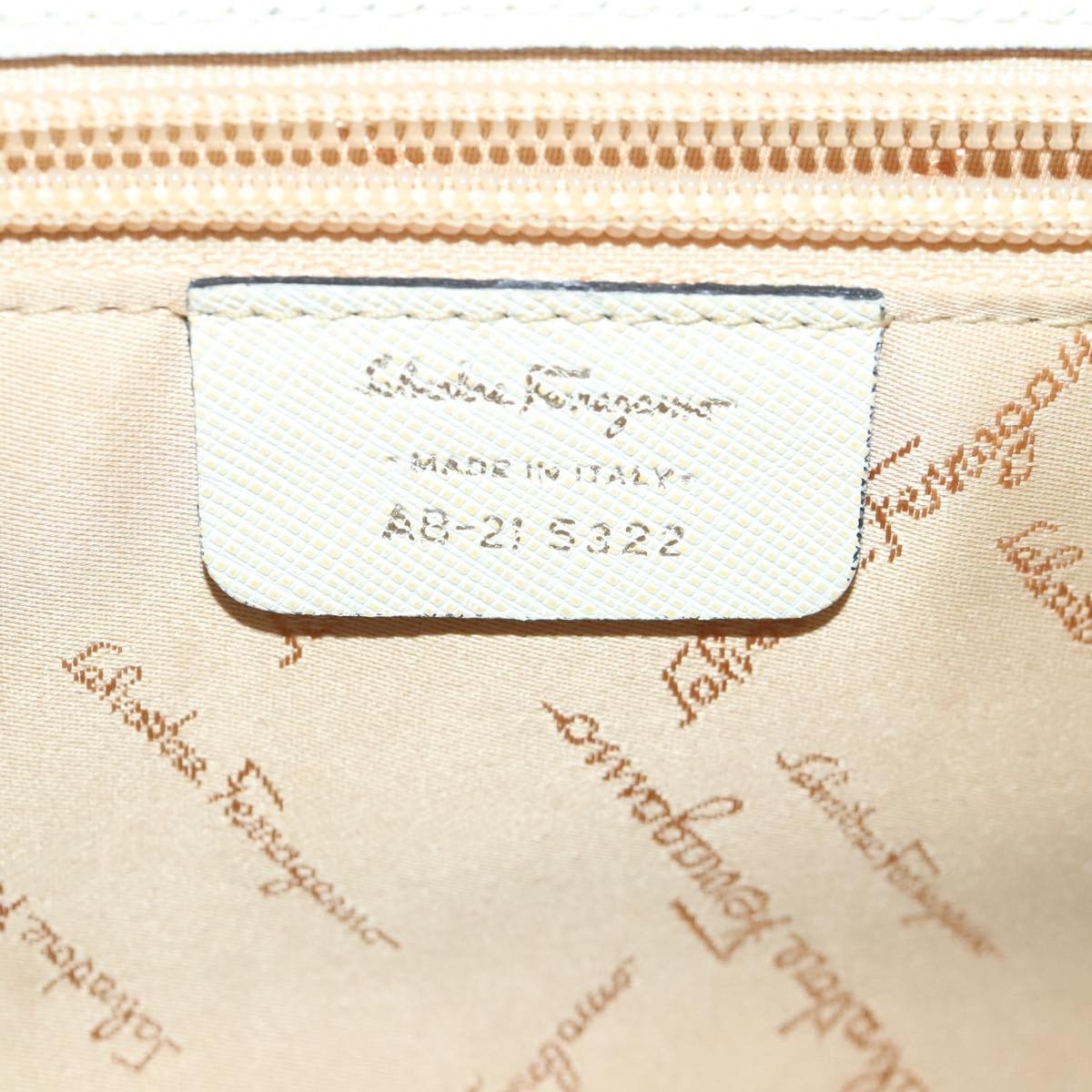 Salvatore Ferragamo Gancini White Leather Handbag (Pre-Owned) Size ONE SIZE - 14 Thumbnail