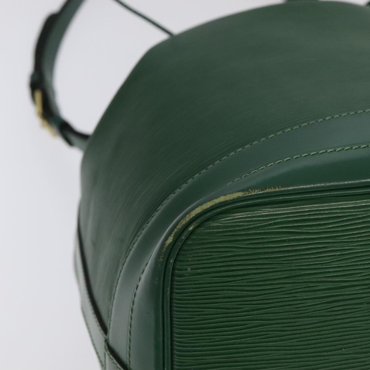 Louis Vuitton Noé Green Leather Shoulder Bag (Pre-Owned) Size ONE SIZE - 11 Thumbnail