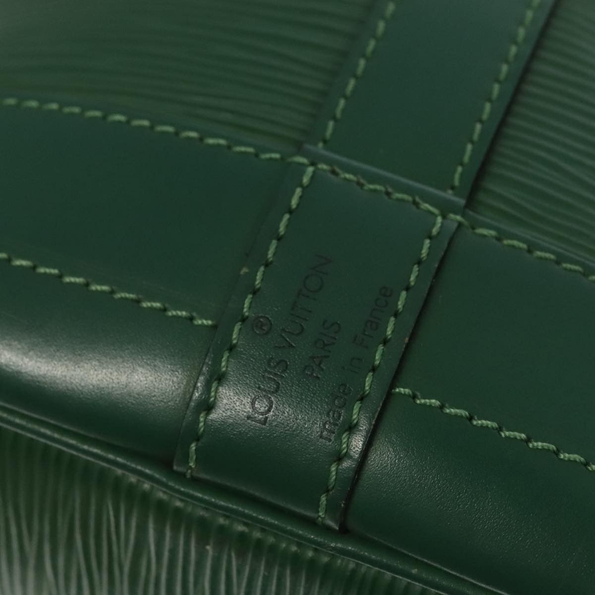 Louis Vuitton Noé Green Leather Shoulder Bag (Pre-Owned) Size ONE SIZE - 14 Thumbnail