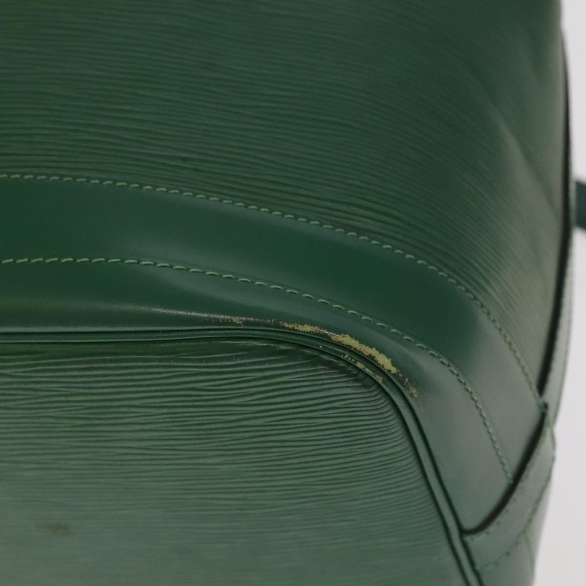 Louis Vuitton Noé Green Leather Shoulder Bag (Pre-Owned) Size ONE SIZE - 12 Thumbnail