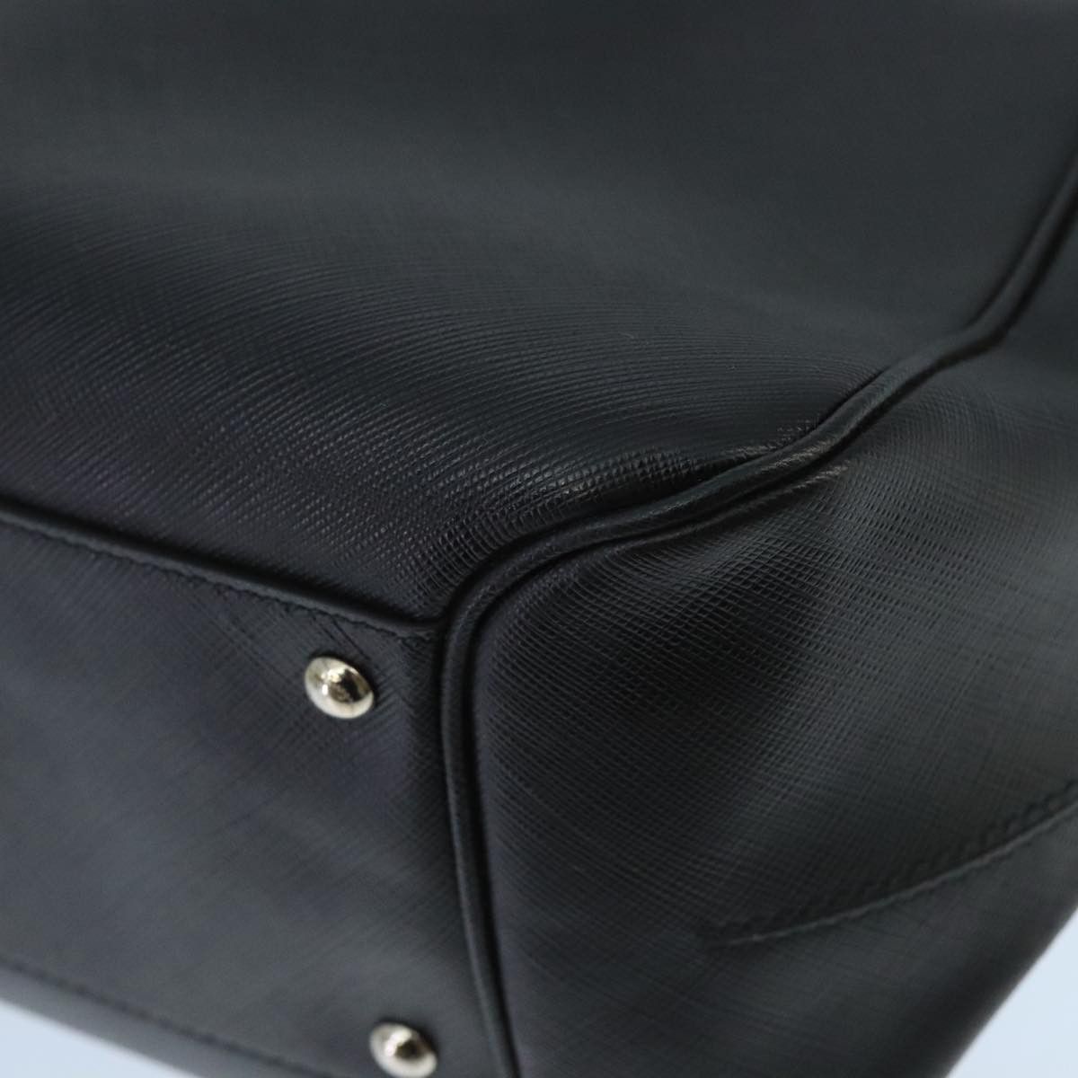 Salvatore Ferragamo Gancini Black Leather Handbag (Pre-Owned) Size ONE SIZE - 11 Thumbnail