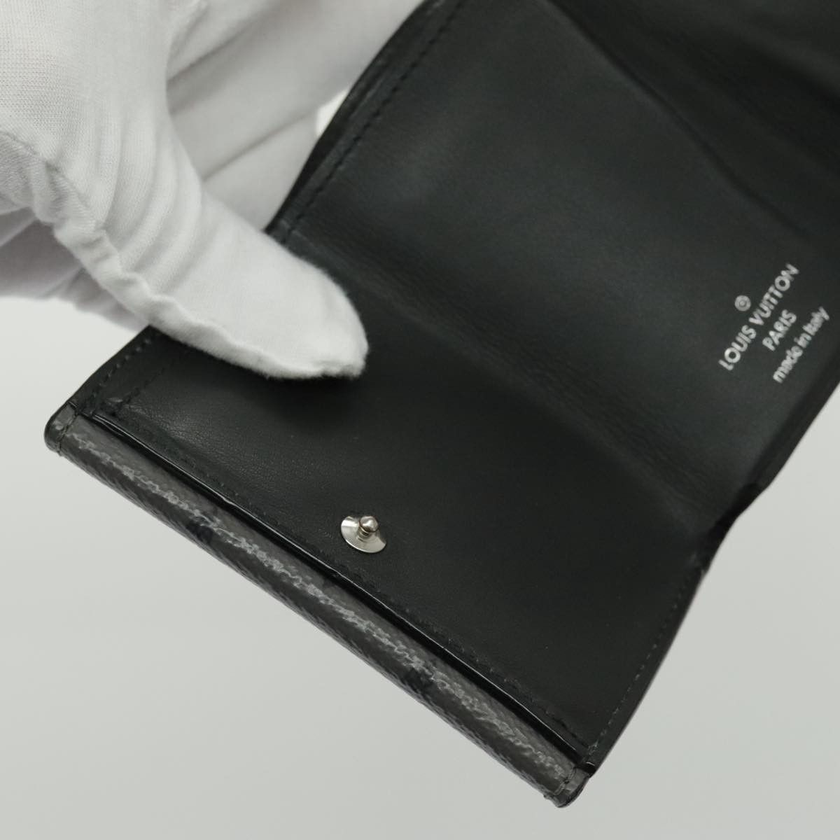 Louis Vuitton Discovery Grey Canvas Wallet (Pre-Owned) Size ONE SIZE - 19 Thumbnail