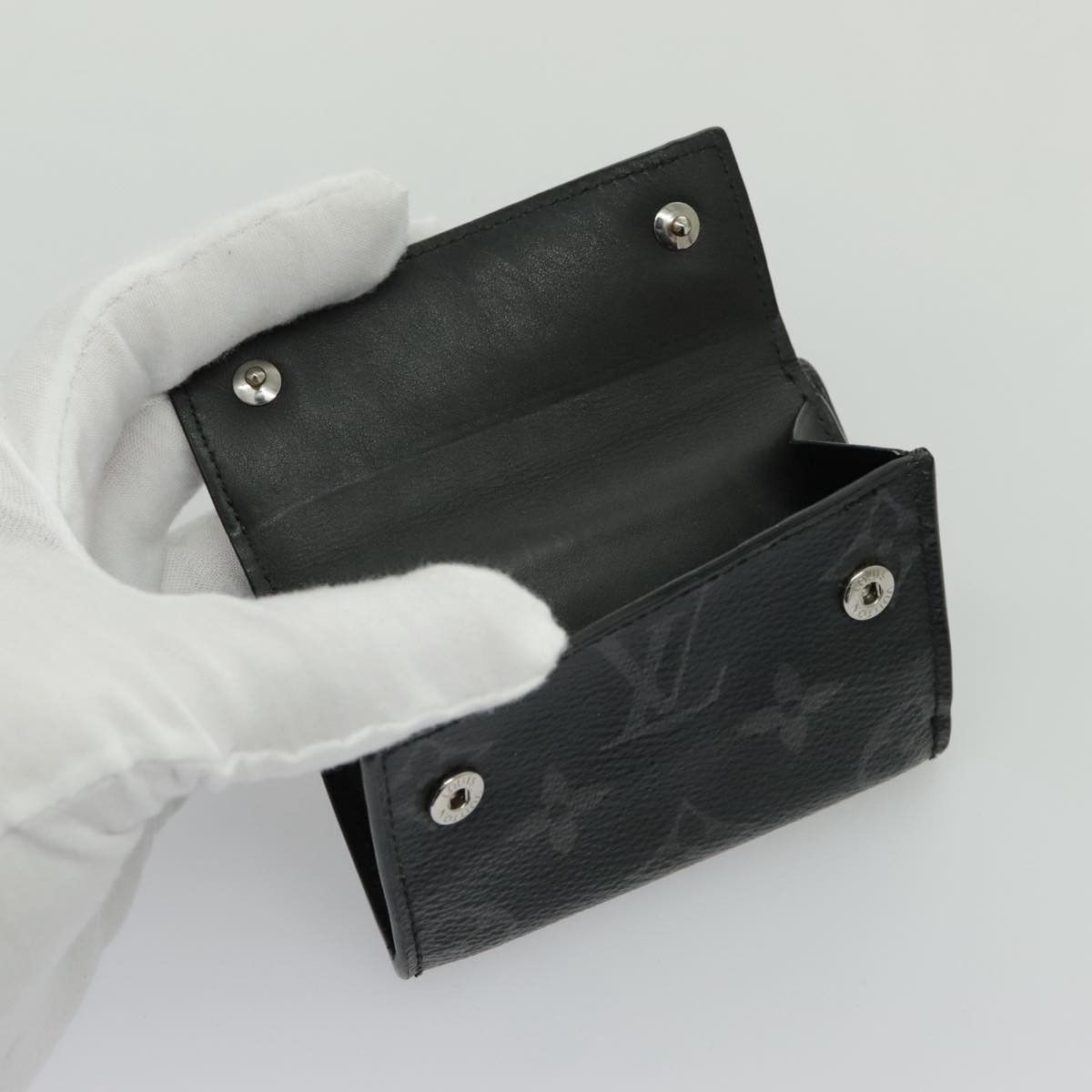 Louis Vuitton Discovery Grey Canvas Wallet (Pre-Owned) Size ONE SIZE - 17 Thumbnail
