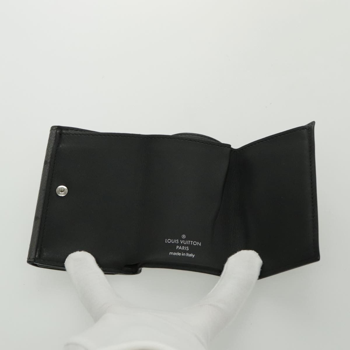 Louis Vuitton Discovery Grey Canvas Wallet (Pre-Owned) Size ONE SIZE - 11 Thumbnail